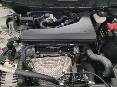 Used 2019 Nissan Rogue S image 30