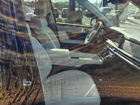 Certified 2025 Hyundai Santa Fe Calligraphy FWD image 16