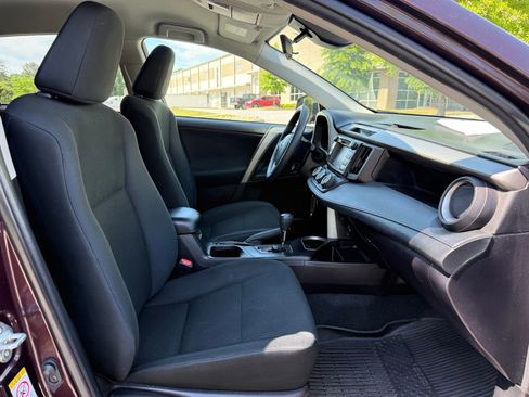 Used 2018 Toyota RAV4 LE w/ All Weather Liner Package FWD image 34