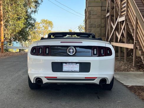 Used 2013 Ford Mustang Premium image 28