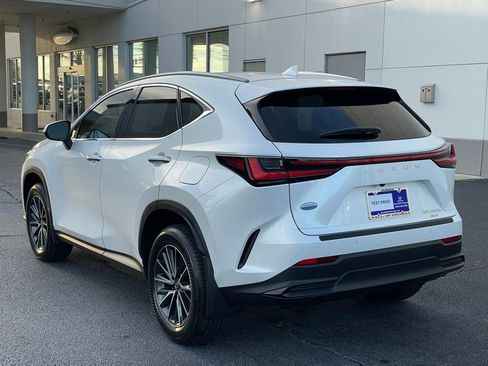 Used 2025 Lexus NX 350h AWD w/ Premium Package image 4
