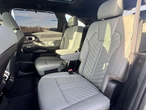 Certified 2024 Kia Sorento SX Prestige w/ Sage Leather Package image 13