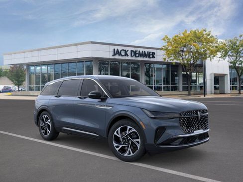 New 2026 Lincoln Nautilus Premier w/ Equipment Group 102A image 7