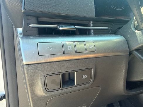 Used 2024 Hyundai Kona SEL FWD image 13