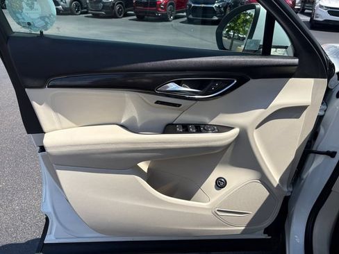 Used 2023 Buick Envision Essence AWD/4WD image 18