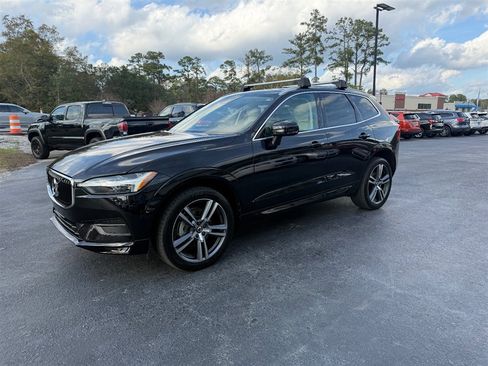 Used 2021 Volvo XC60 T5 Momentum w/ Advanced Package image 6