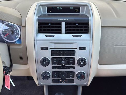 Used 2012 Ford Escape XLT image 24