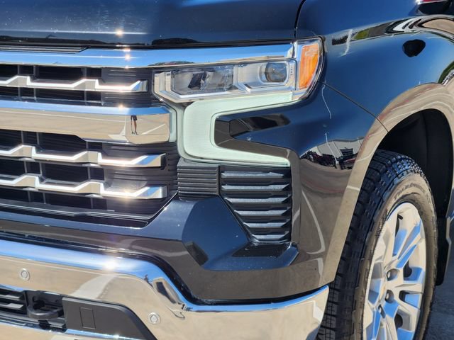 Used 2024 Chevrolet Silverado 1500 LTZ w/ Z71 Off-Road Package AWD/4WD image 16