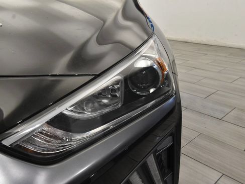 Used 2020 Hyundai Ioniq SE image 9