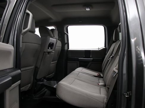 Used 2018 Ford F150 XLT image 12