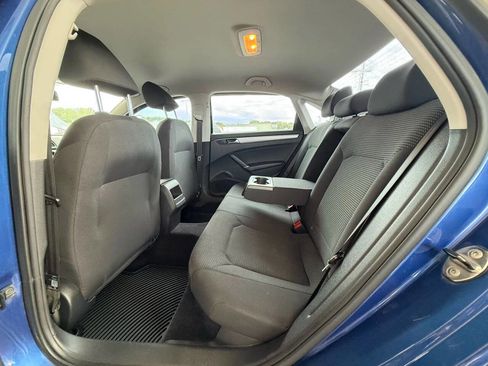 Used 2017 Volkswagen Passat 1.8T S image 21