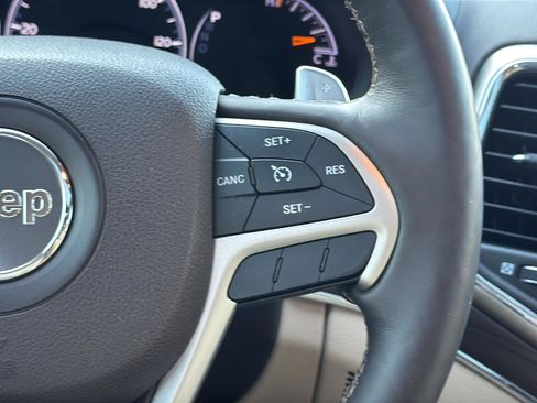 Used 2017 Jeep Grand Cherokee Overland AWD/4WD image 37