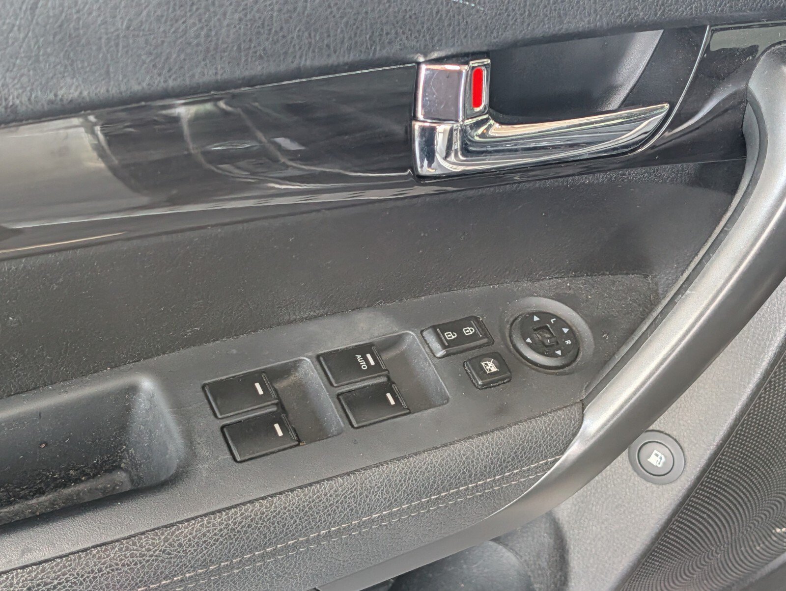 Used 2013 Kia Sorento EX AWD/4WD image 8