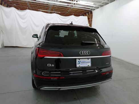 Used 2023 Audi Q5 2.0T Premium w/ Convenience Package AWD/4WD image 7