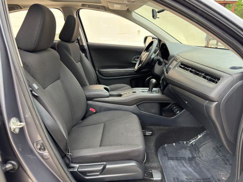 Used 2018 Honda HR-V EX image 15
