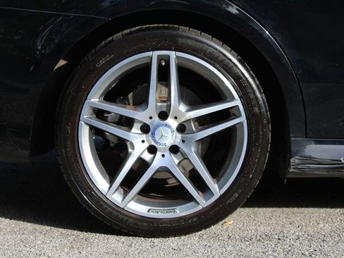 Used 2014 Mercedes-Benz E 350 Sedan image 40