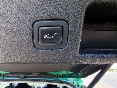 Used 2018 Chevrolet Equinox LT AWD/4WD image 11