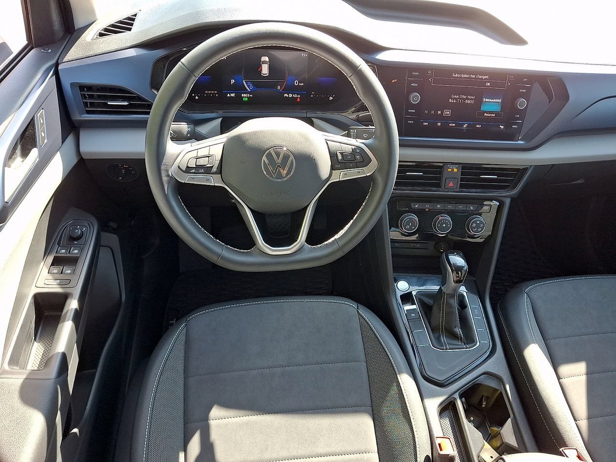 Used 2023 Volkswagen Taos SE FWD image 11