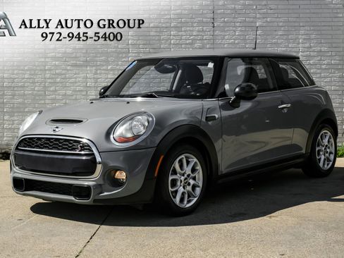 Used 2017 MINI Cooper S FWD image 1