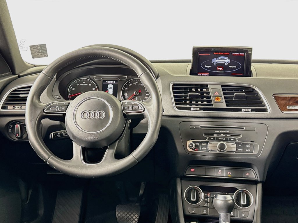 Used 2018 Audi Q3 2.0T Premium Plus w/ Premium Plus Package AWD/4WD image 11