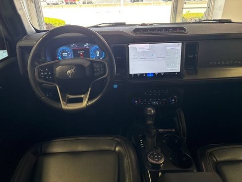 Used 2025 Ford Bronco Badlands AWD/4WD image 16