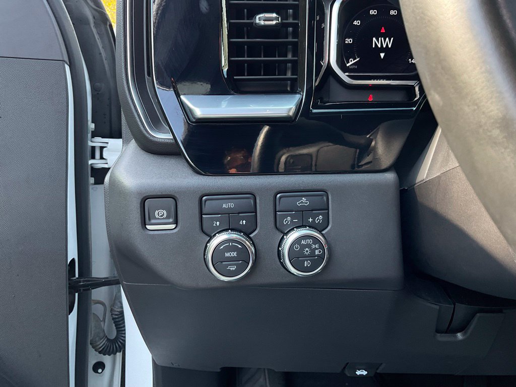 Used 2024 GMC Sierra 1500 Elevation AWD/4WD image 13
