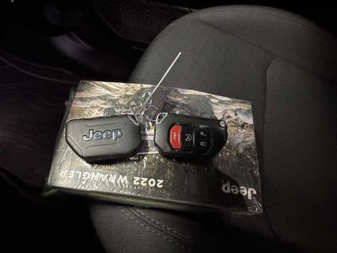 Used 2022 Jeep Wrangler Unlimited Sport AWD/4WD image 31