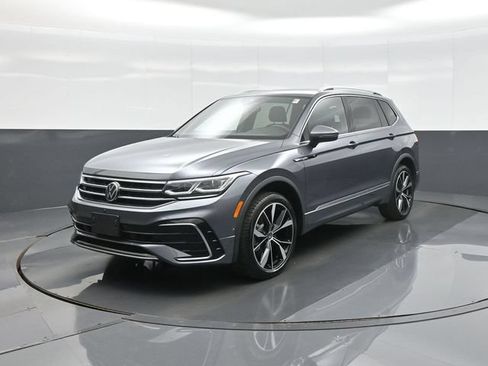 Used 2023 Volkswagen Tiguan SEL R-Line AWD/4WD image 3