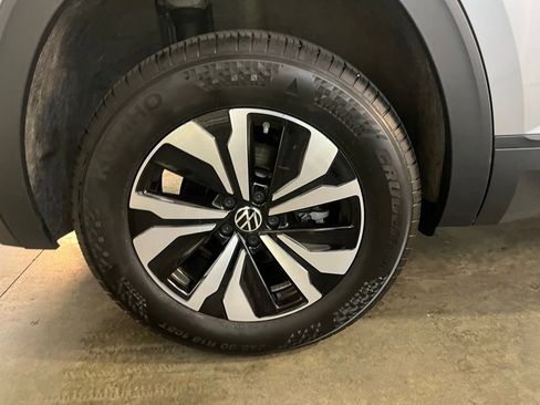 Certified 2026 Volkswagen Atlas SE AWD/4WD image 32
