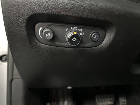 Used 2021 Chevrolet Traverse Premier w/ Redline Edition image 38