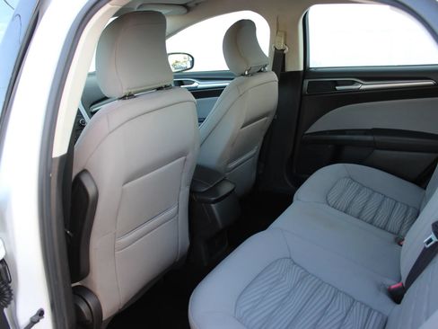 Used 2016 Ford Fusion S FWD image 19