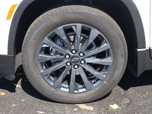 Certified 2023 Chevrolet Traverse RS w/ LPO, Floor Liner Package image 13