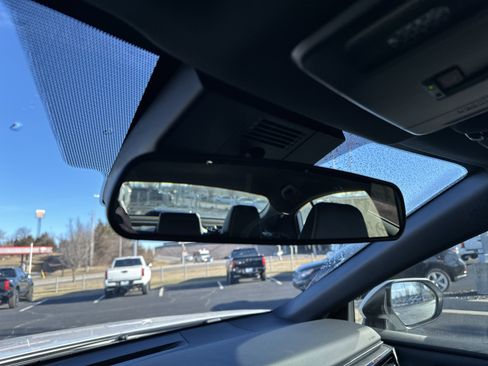 Used 2026 Toyota Camry SE image 30