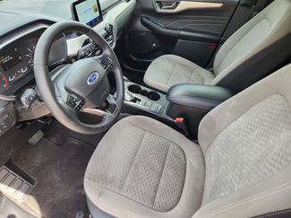 Used 2022 Ford Escape SE w/ SE Sport Appearance Package FWD video 2