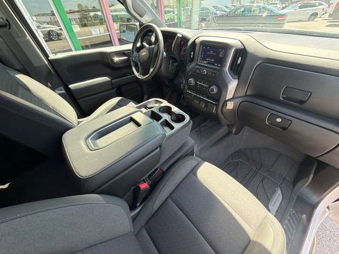 Used 2022 Chevrolet Silverado 1500 Custom AWD/4WD image 9