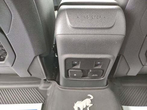 Used 2022 Ford Bronco Badlands image 26