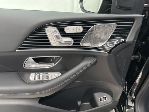 Used 2026 Mercedes-Benz GLS 450 4MATIC image 11