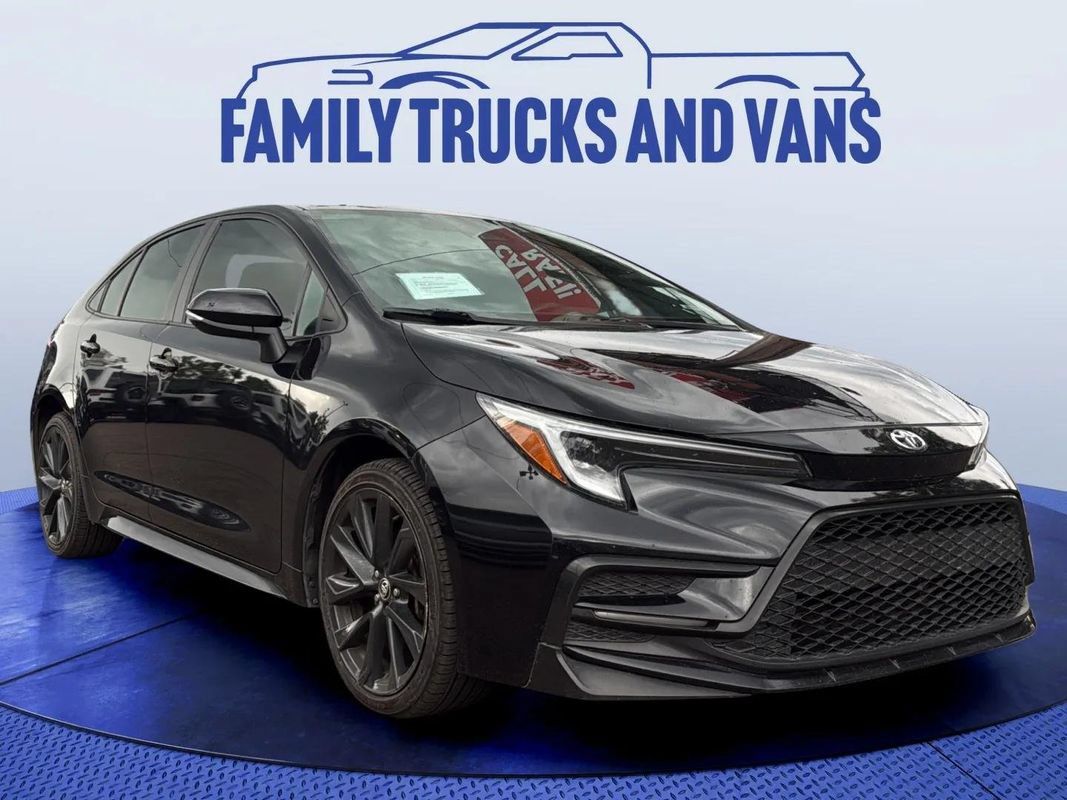 Used 2024 Toyota Corolla SE FWD image 7