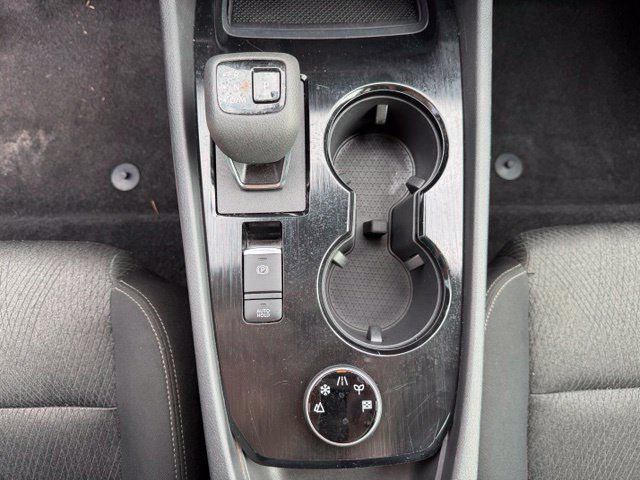 Used 2025 Nissan Rogue SV AWD/4WD image 20