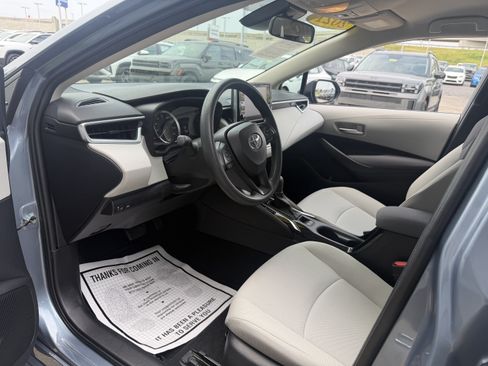 Used 2021 Toyota Corolla LE w/ Carpet Mat Package (TMS) FWD image 26