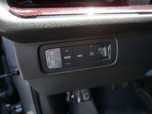 Used 2024 Chevrolet Traverse RS AWD/4WD image 19