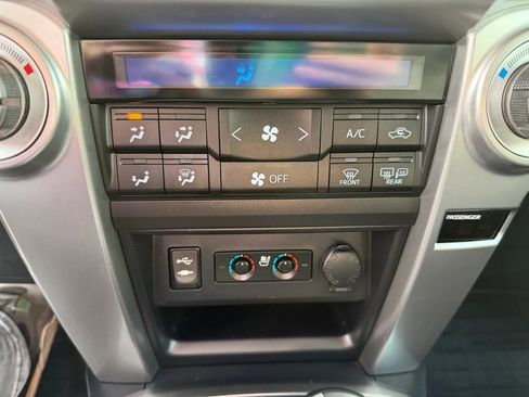 Used 2015 Toyota 4Runner Limited AWD/4WD image 28
