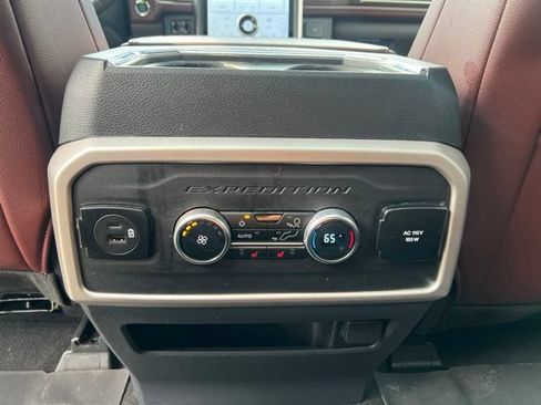Used 2023 Ford Expedition Max Limited AWD/4WD image 22