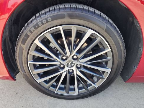 Used 2023 Lexus ES 350 w/ Premium Package FWD image 10