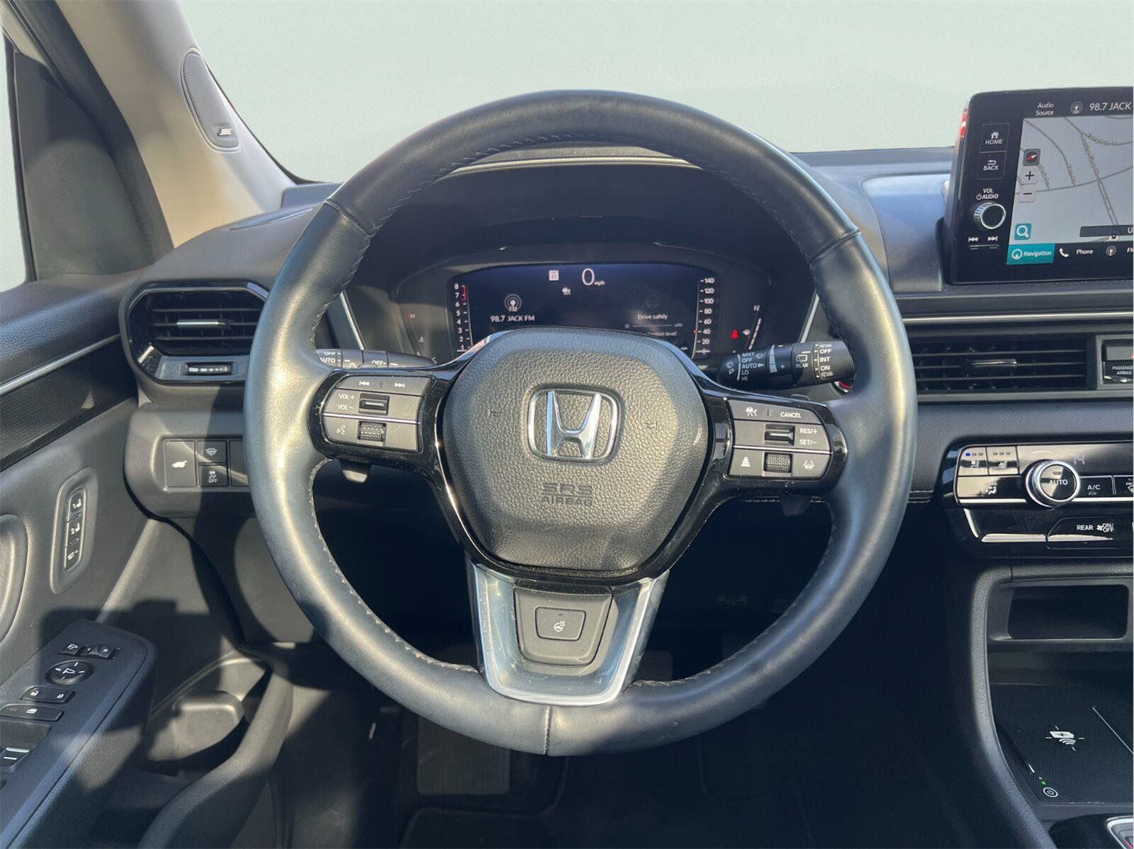 Used 2023 Honda Pilot Elite image 38