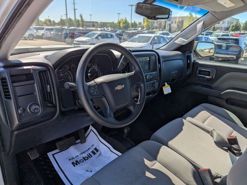 Used 2018 Chevrolet Silverado 1500 Custom w/ Custom Value Package AWD/4WD image 13
