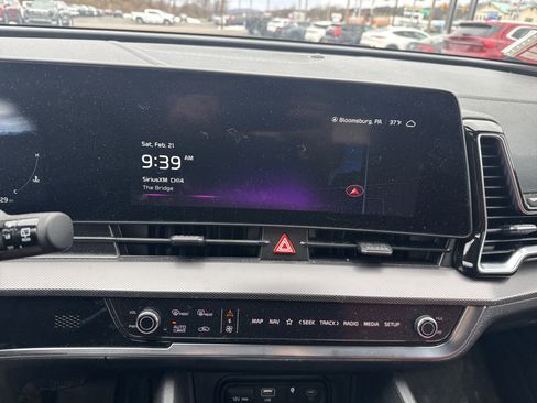 Used 2025 Kia Sportage SX image 23