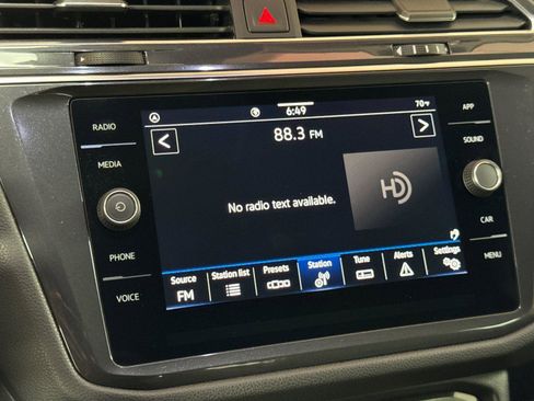 Used 2023 Volkswagen Tiguan SE FWD image 17
