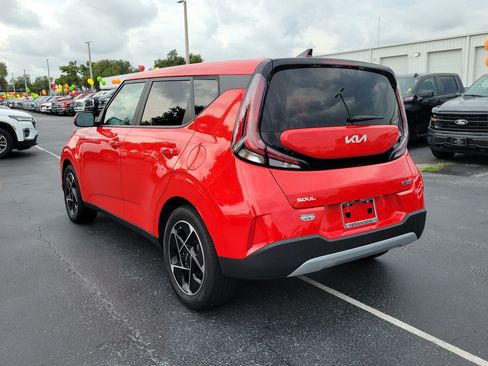Used 2023 Kia Soul EX FWD image 7