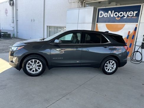 Used 2018 Chevrolet Equinox LT image 10